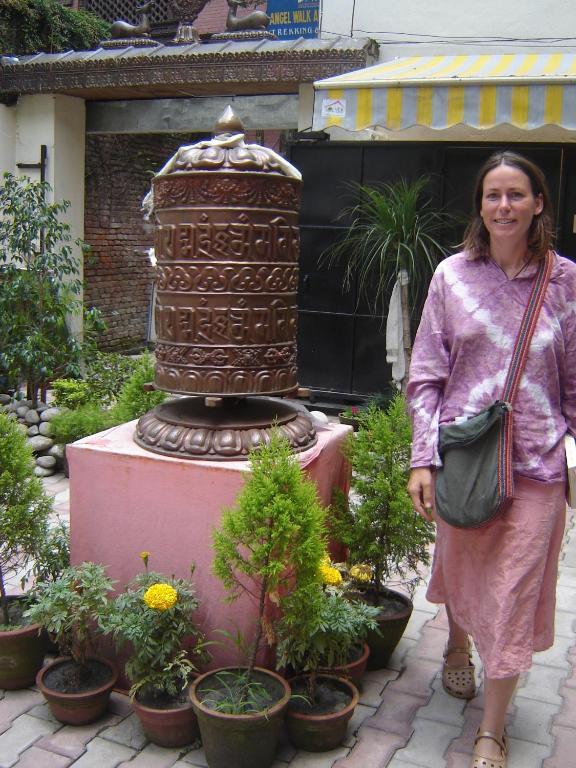 Hotel Himalaya Yoga Catmandu Exterior foto