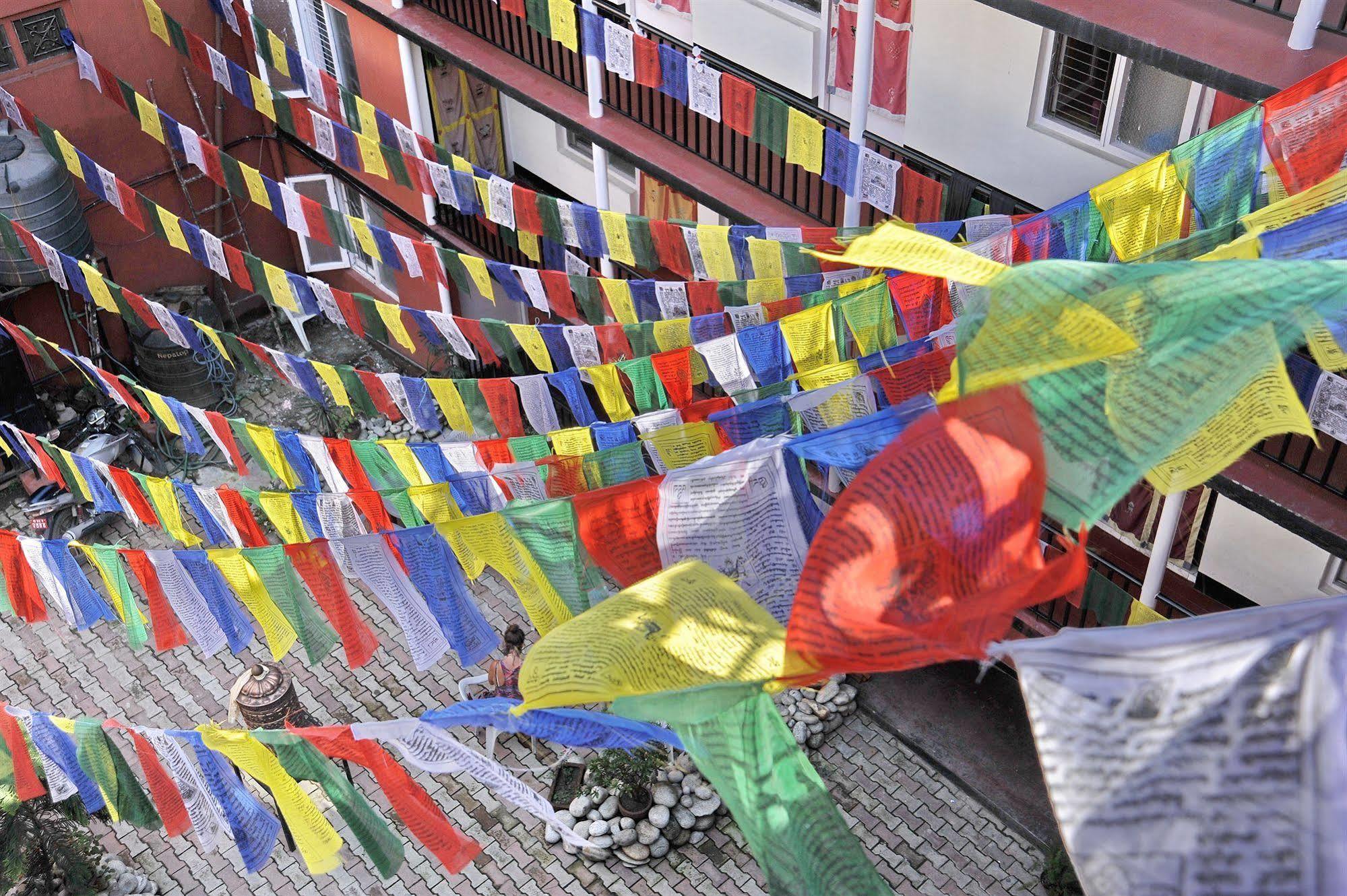 Hotel Himalaya Yoga Catmandu Exterior foto